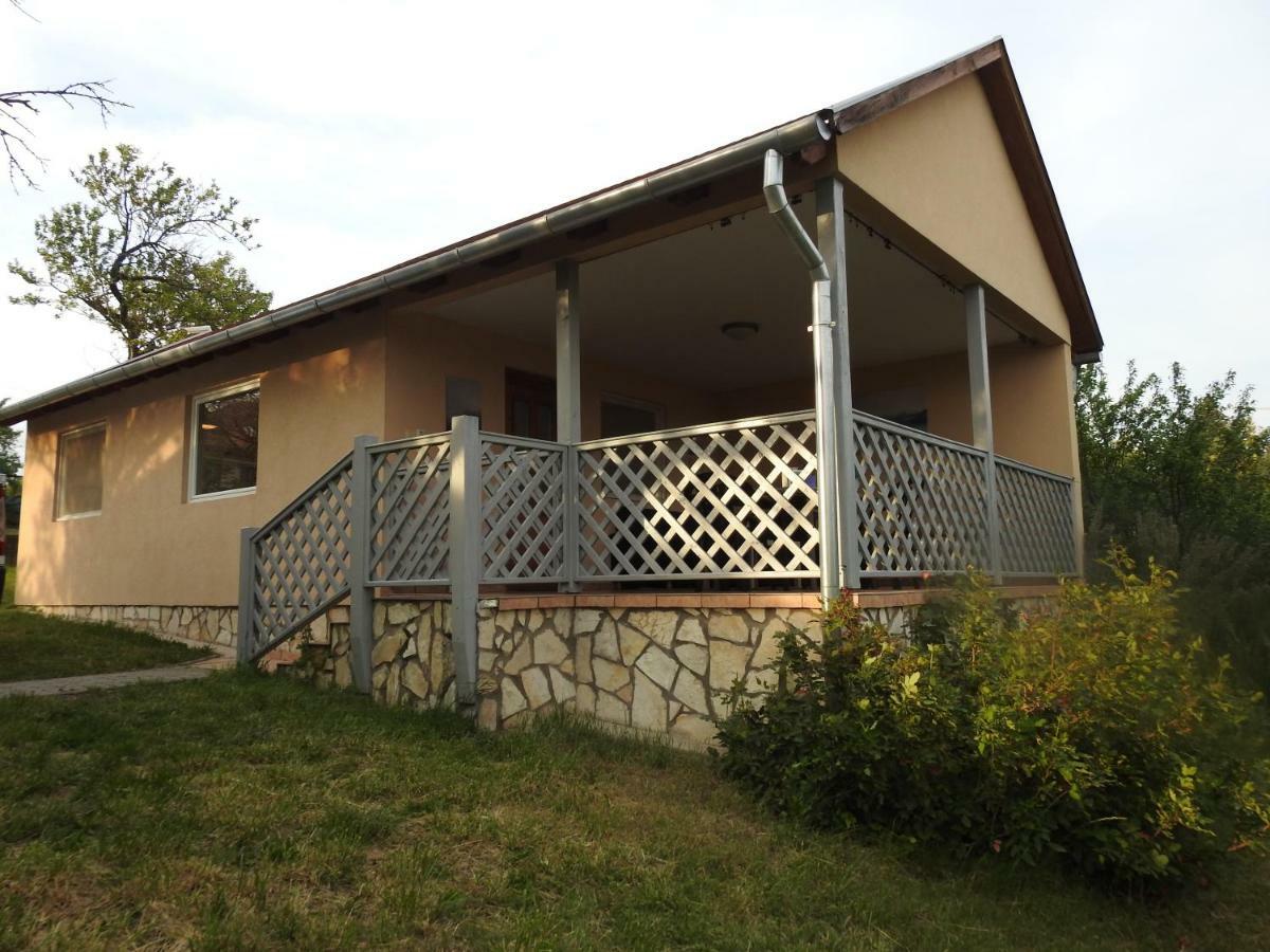 Akali Apartman Balatonakali Luaran gambar